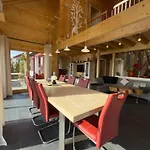 Haus Sina Casa de Férias *